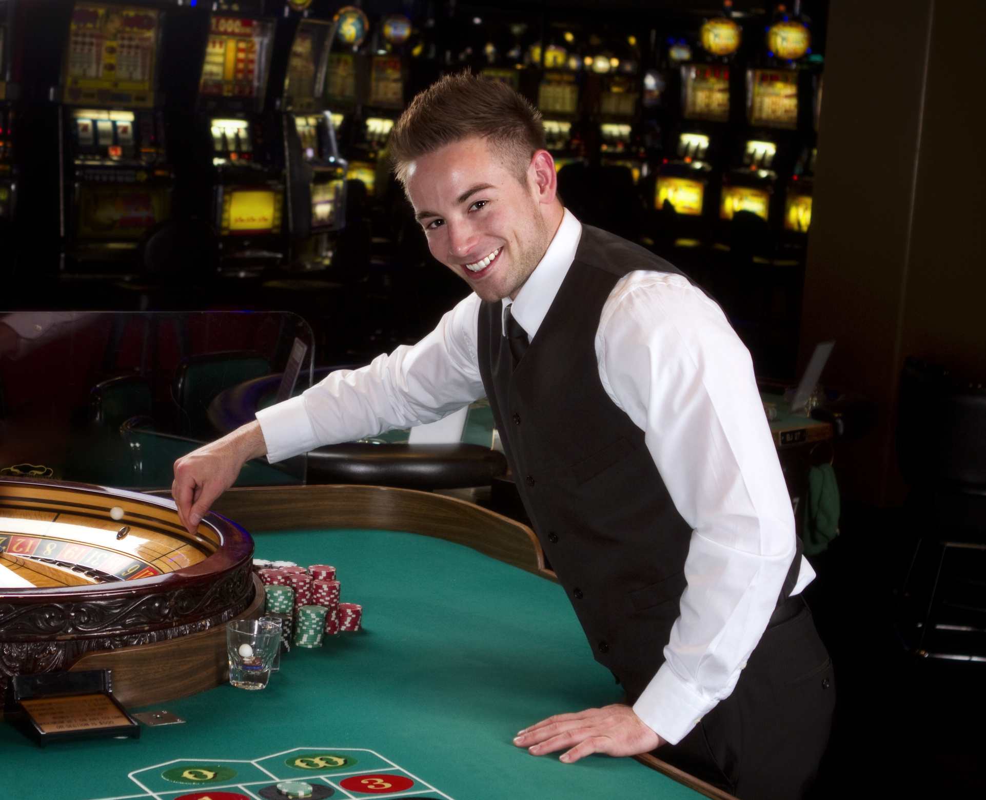 Use the gaming recommendations in the online casinos to earn the real money